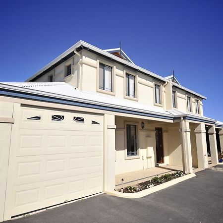 Palm Beach Manor Rockingham Kültér fotó